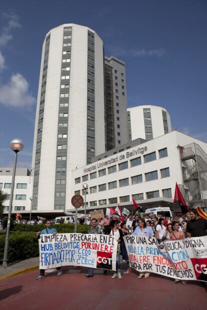 Manifestación en el Hospital Universitario de Bellvitge.