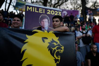 Seguidores del presidente argentino durante un mitin en Buenos Aires, en septiembre pasado.