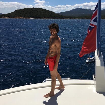 El modelo y actor Andrés Velencoso comparte sus vacaciones en su cuenta de Instagram.