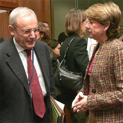 Jacques Barrot,  comisario de Transportes, y Magdalena Álvarez.