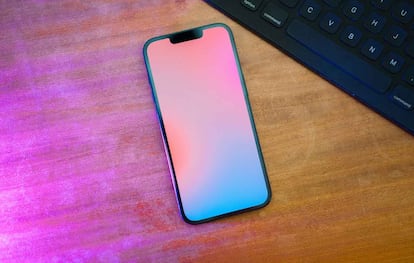 iPhone de Apple encima de una mesa