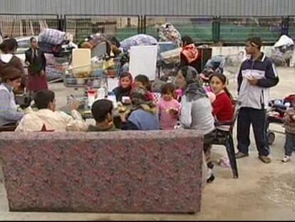 Desalojan a 60 rumanos de una fábrica abandonada en Valencia