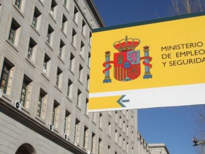 Fachada del Ministerio de Empleo y Seguridad Social en Madrid