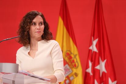 Isabel Díaz Ayuso, el miércoles durante una rueda de prensa en la Puerta del Sol en Madrid.