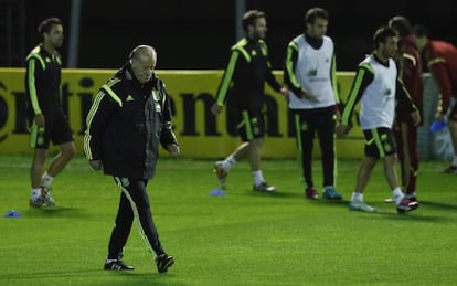 Vicente del Bosque durante el entrenamiento.