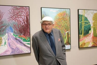 El pintor británico David Hockney visita su exposición en el Museo Guggenheim