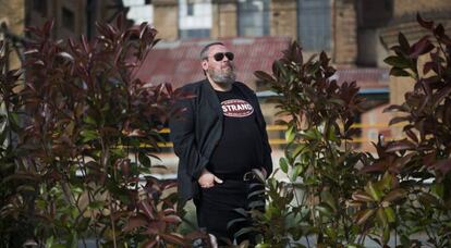 Xavier Theros: “Abans érem cronistes dels locals nous; ara ho som dels que tanquen”