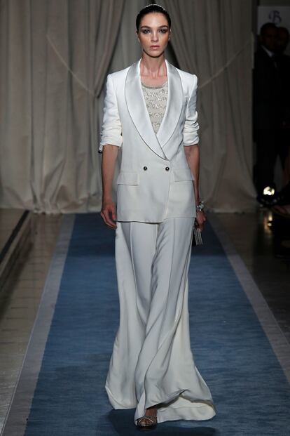 La italiana Mariacarla Boscono (31) está en la cima de su carrera. Además de musa sempiterna de Riccardo Tisci es imagen de Loewe y Roberto Cavalli de cara a este invierno.