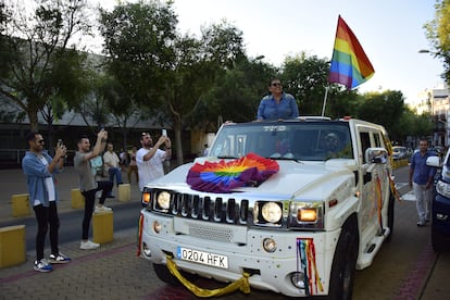 Maria del Monte, a su llegada a la Alameda de Hércules para dar el pregón del Orgullo en Sevilla, el 23 de junio de 2022.