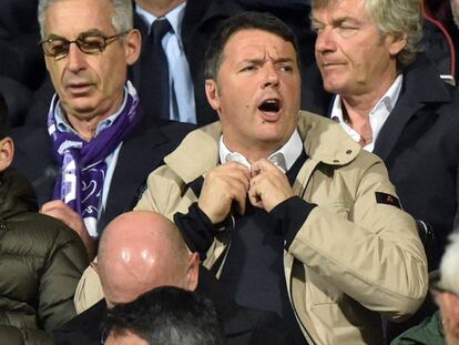 Matteo Renzi, durante el partido de la Fiorentina contra la Lazio el pasado 18 de abril. 