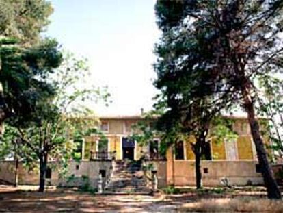 Fachada principal de la heredad El Fondonet, en Novelda, donde nació Jorge Juan en 1713.