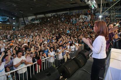 Cristina Fern&aacute;ndez de Kirchner en el acto organizado por universitarios en La Plata.