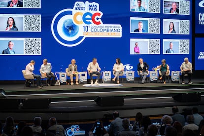 El panel de debate con los precandidatos presidenciales.
