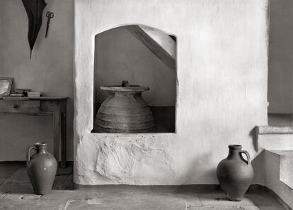 ‘House Interior Hall. Zamora (Zaguán en Zamora)’.