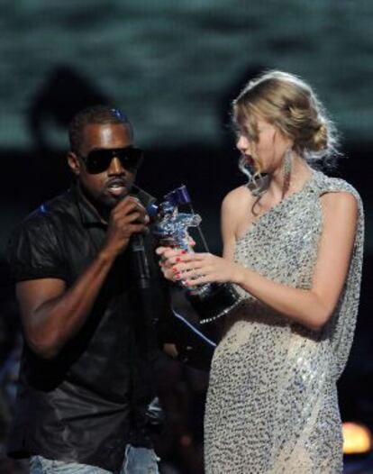 Kayne West arremetió contra Taylor Swift en la entrega de los premios MTV 2009.