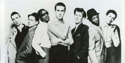 Imagen de la banda británica The Specials a principio de la década de los ochenta.