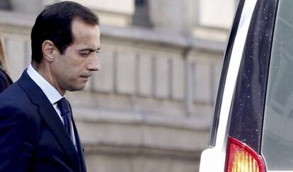 El exconsejero de Presidencia de la Comunidad de Madrid Salvador Victoria a su salida de la Audiencia Nacional este martes.