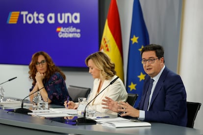 Óscar López, Mónica García y Pilar Alegría