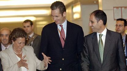 Rita Barber&aacute;, I&ntilde;aki Urdangarin y Francisco Camps, en la inauguraci&oacute;n de Summit Valencia en 2006. 