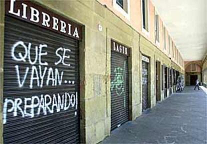 La librería Lagun de San Sebastián ha recibido de nuevo amenazas. Lagun proyecta su reapertura en otro punto de San Sebastián.