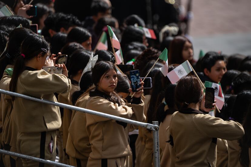 El desfile por el aniversario 178 de los Niños Héroes, en imágenes ...