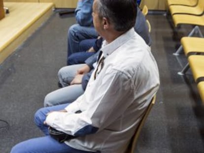Juicio a tres guardias civiles acusados de trabajar para una trama china