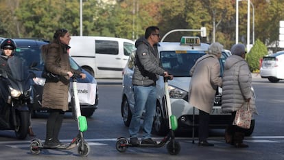 Usuarios de patinete eléctrico en Madrid.