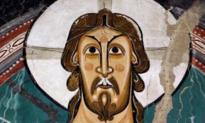 Detalle del pantocrator de Sant Climent conservado en el MNAC, donde se pueden apreciar las costuras o grietas que habrá que restaurar.