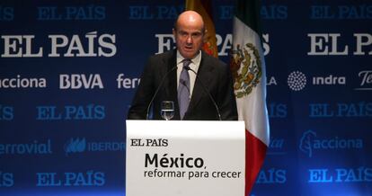 Luis de Guindos. ministro de Economía y Competitividad, durante su discurso.