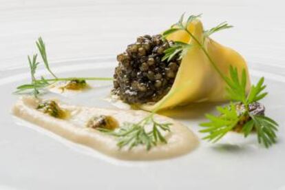 Ravioli de ricotta con caviar.