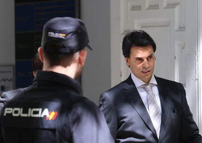 El empresario Alberto González Amador, pareja de Isabel Díaz Ayuso e imputado por fraude fiscal, corrupción en los negocios y administración desleal, a la salida del Tribunal Supremo el pasado 23 de mayo.