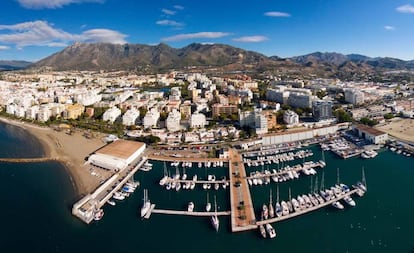 Imagen aérea difundida por el Ayuntamiento de Marbella (Málaga).