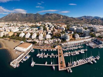 Imagen aérea difundida por el Ayuntamiento de Marbella (Málaga).