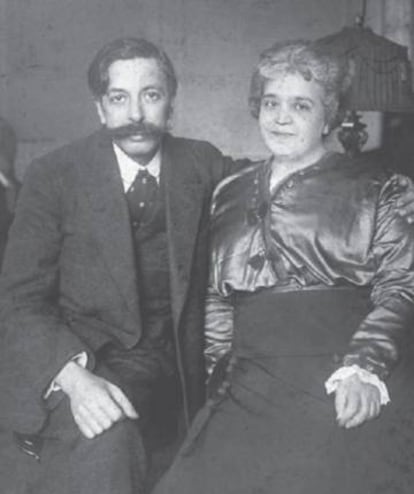 Granados, en marzo de 1916, con su mujer, Amparo Gal, en su última foto.