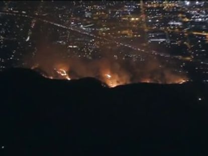 El fuego se originó el pasado viernes en la ciudad estadounidense y, desde entonces, 700 familias han sido evacuadas