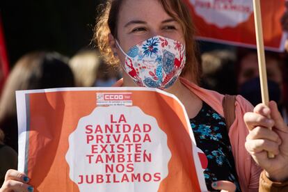 Concentración para rebajar a los 60 años la edad de jubilación de sanitarios y sociosanitarios