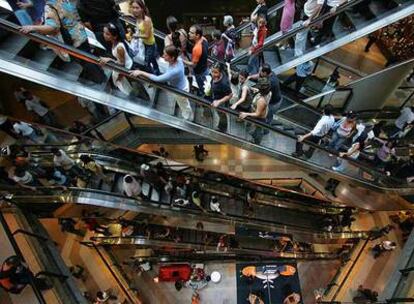 El poder adquisitivo de los latinoamericanos ha aumentado sensiblemente en los últimos años. En la imagen, un centro comercial de Caracas.