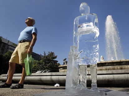 Esculturas de hielo para concienciar de los efectos nocivos del sol