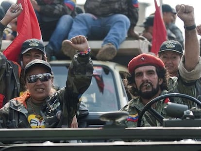 Seguidores de Maduro, por las calles de Caracas.