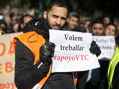 Trabajadores del sector de las VTC, durante sus protestas en Barcelona a finales de enero.