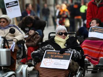 Manifestación de afectados por los incumplimientos de la Ley de Dependencia en Valencia.