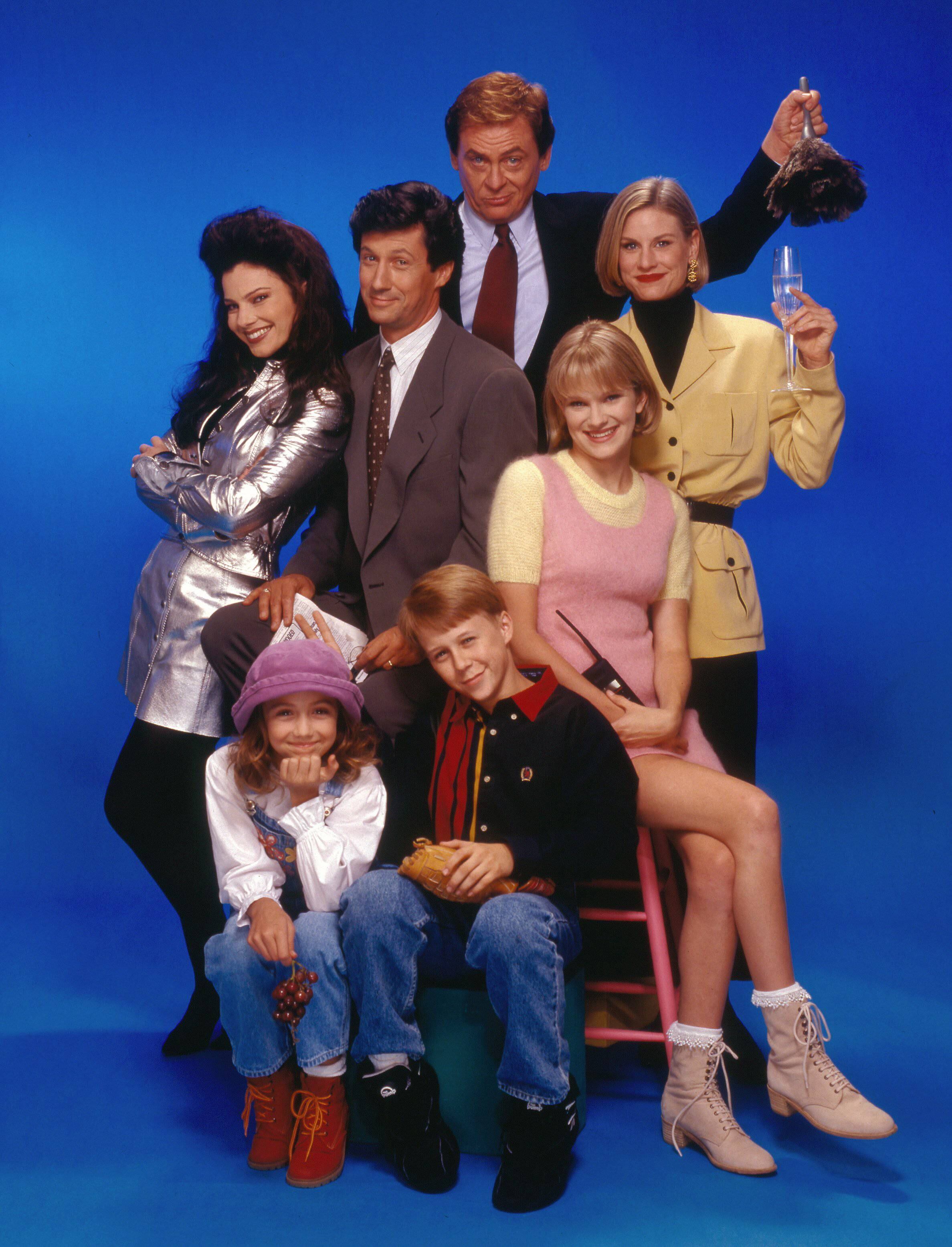 Imagen promocional de 1995 de la serie 'La niñera', protagonizada por Fran Drescher (a la izquierda).