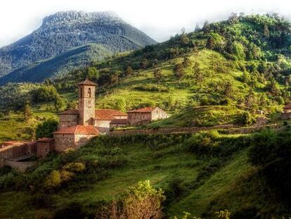 Imagen idílica de Montenegro de Cameros, localidad situada entre los puertos de Piqueras y Santa Inés.