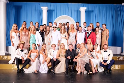 Foto de familia de algunos de los asistentes a la Gala Starlite 2023, celebrada el domingo en Marbella.