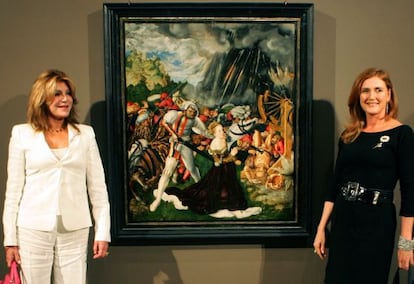 Tita Cervera y Francesca Thyssen, fotografiadas en el museo Thyssen-Bornemisza en 2007.