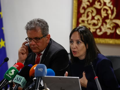 La delegada del Gobierno en Madrid, Mercedes González, preside este jueves la Junta Local de Seguridad en el Ayuntamiento de Parla.