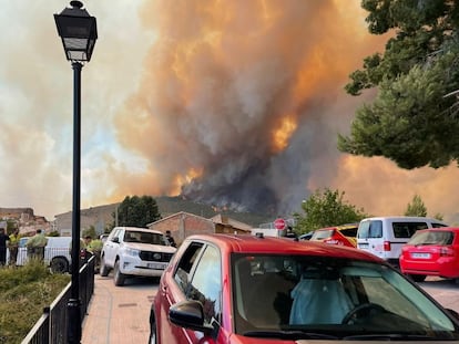 Imagen del incendio de Bejís, en Castellón, este martes.