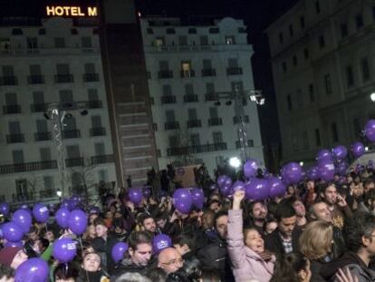 Electorado de Podemos celebra en Madrid el resultado de los &uacute;ltimos comicios, el 20 de diciembre de 2015.