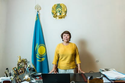 Zauresh Alimbetova, de 55 años, era en noviembre de 2021 directora de la reserva natural de Barsa-Kelmes, una isla del mar de Aral. Aseguró que el desastre ecológico de este lugar ofrece una lección para la humanidad: “Si seguimos haciéndole esto a la naturaleza, la naturaleza se vengará”. 