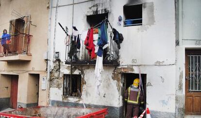 Casa del barrio antiguo de Balaguer en la que se produjo el incendio en el que muri&oacute; una ni&ntilde;a de tres a&ntilde;os. 